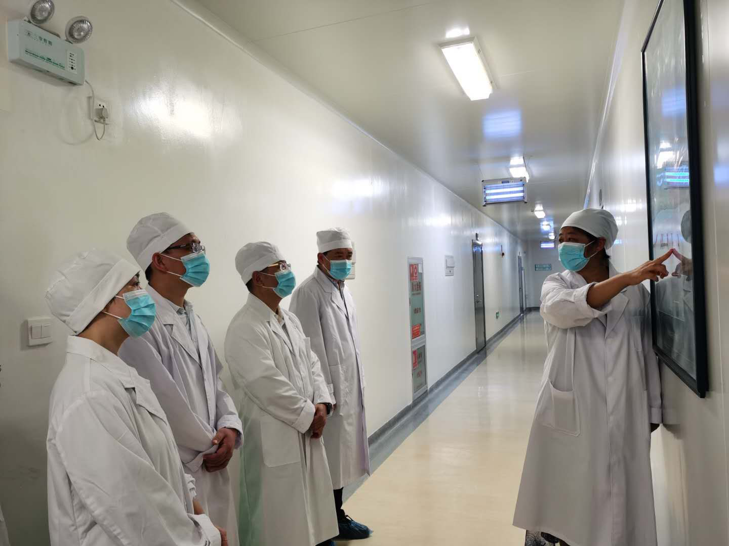 協(xié)同創(chuàng)新共筑健康屏障 廣東泛珠辦與鐘南山團(tuán)隊(duì)調(diào)研區(qū)域衛(wèi)生健康合作與健康產(chǎn)品研發(fā)